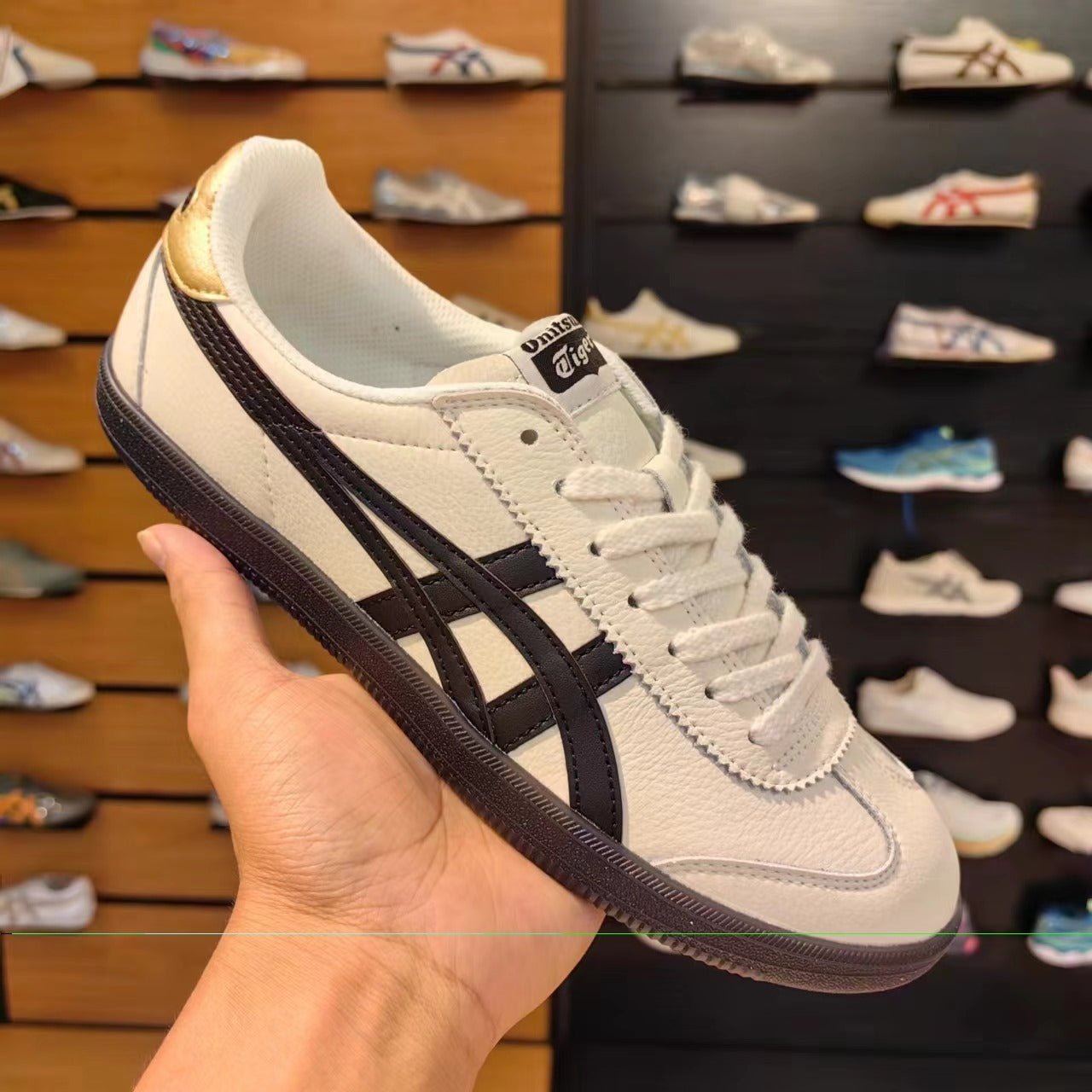 Branded Tiger Sneakers Tokuten  Cream Black