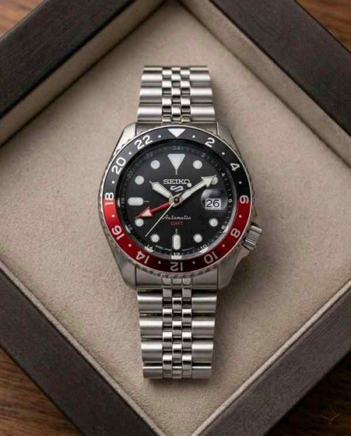 Seiko GMT-Master Perpetual Silver Red Bezel